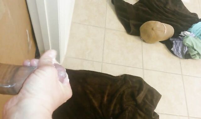 Homemade gloryhole big cock