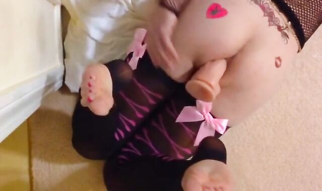 Big Sissy Ass fucking Dildo