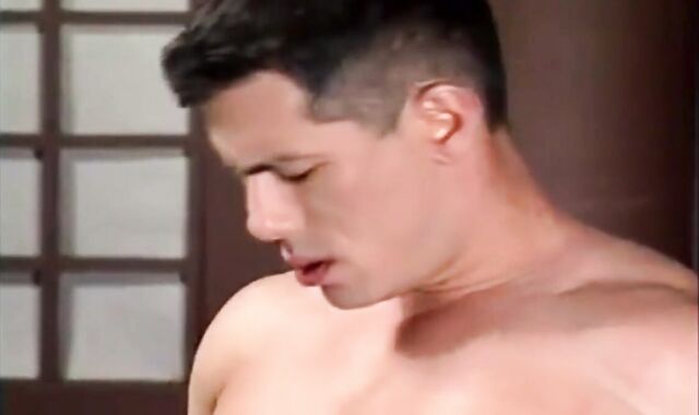 Friends trade quick blowjobs