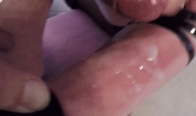 micro penis sperm on my feet & lick