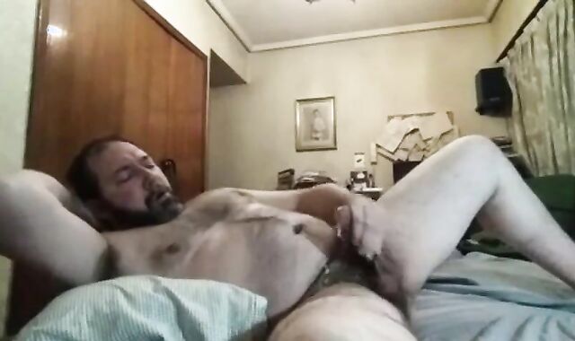 Bear cumming on skype!