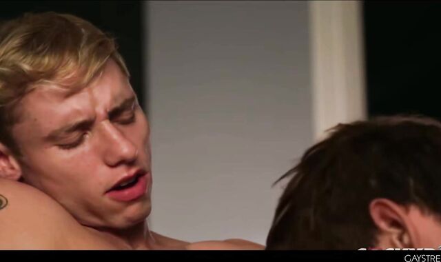 Justin Matthews Fucks Ashton Summers