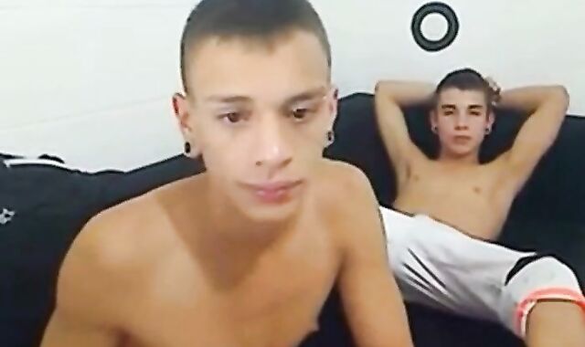 chupando y tragando semen