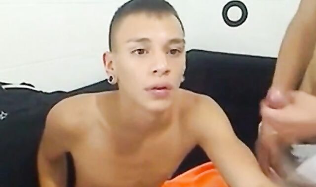 chupando y tragando semen