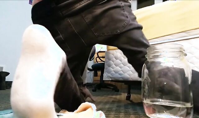 Twink Gives Himself an Enema