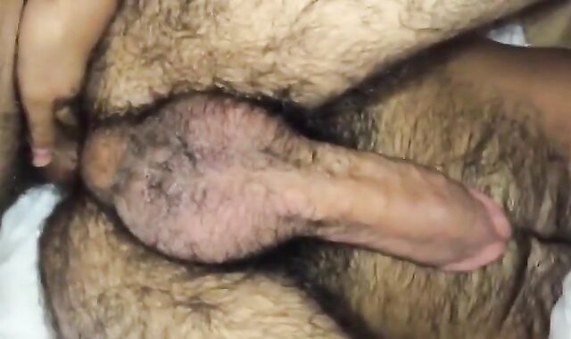 Bareback Webcam Amateur Takes on Hairy Hunk's Virgin Ass
