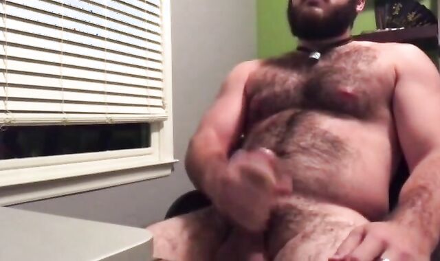 Muscular Hunk Wolfy's Self-Facial & Edging Solo Session