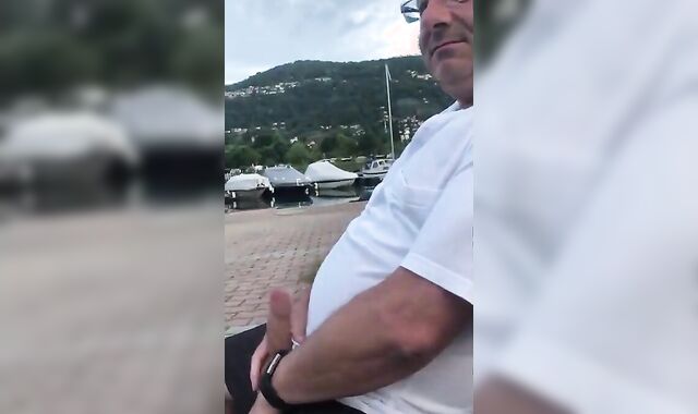 Amateur Daddies Handjob