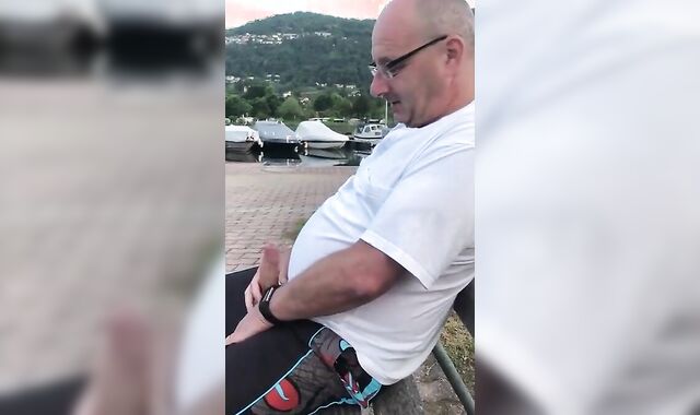 Amateur Daddies Handjob