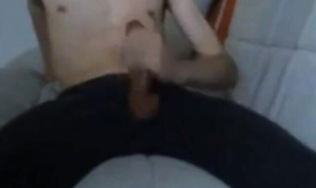 19yo Amateur Twinks Jerk and Cum on Webcam