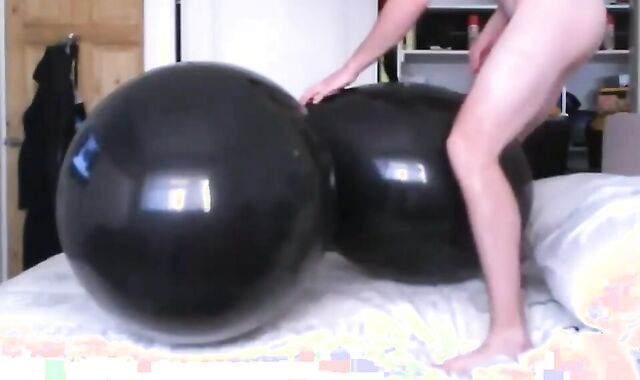 Inflatable Balloon Fun: Twink's Solo Play