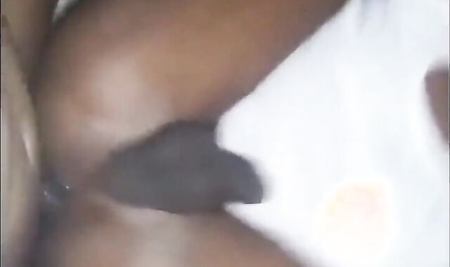 Big Black Cock Barebacks Amateur's Bussy