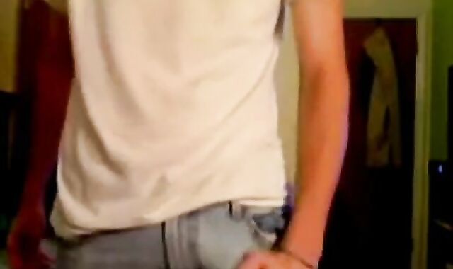 Big Cock Handjob by a Hot Amateur Man on Webcam