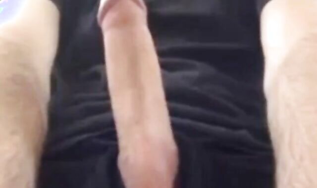 Muscular amateur strokes his big hard cock with a thick bellend