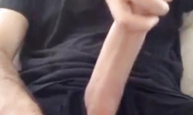 Muscular amateur strokes his big hard cock with a thick bellend