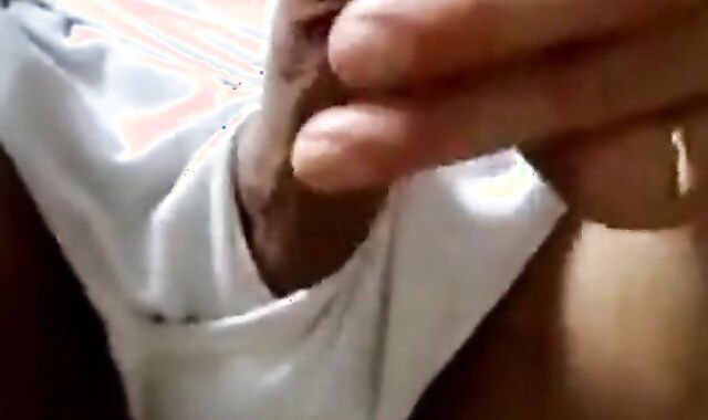 Fat Amateur Gets a Thick 5-Inch Boner