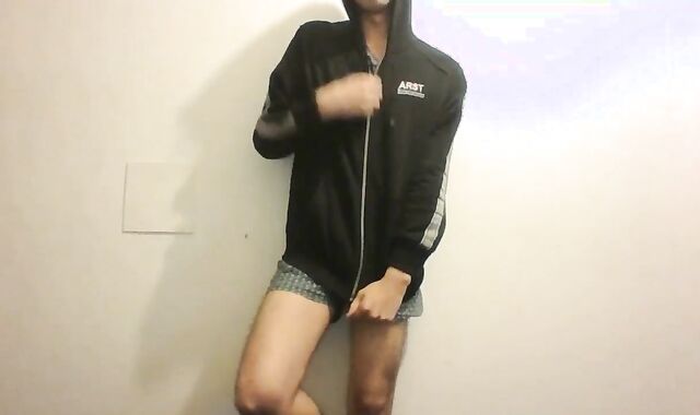 Latin Twink's First Performance Before Bed