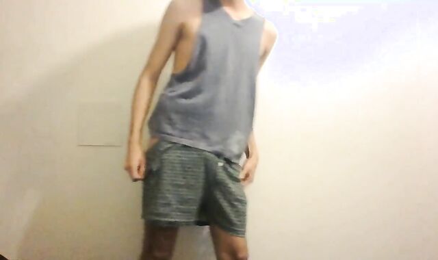 Latin Twink's First Performance Before Bed