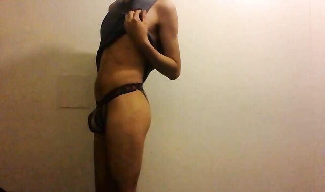 Latin Twink's First Performance Before Bed