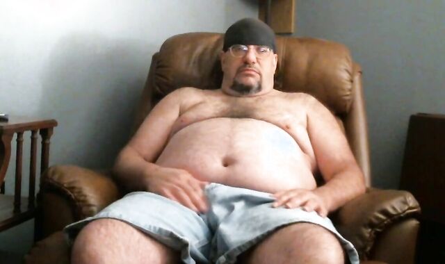 Fat Bear Masturbates on Webcam