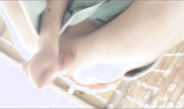 Exhibitionist Twinks Love Outdoor Handjobs on Webcam