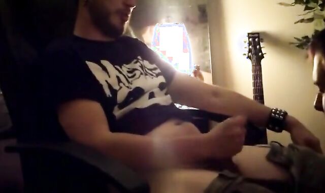 Big-Cock Twink Helps Buddy in Dorm with Late-Night Blowjob