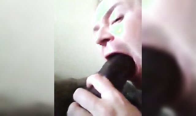 Amateur White Guy Sucks a Big Black Cock