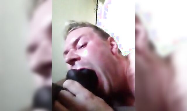Amateur White Guy Sucks a Big Black Cock