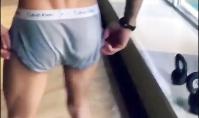 Muscle Hunks: Eddyfitt's Sexy Twink Showoff