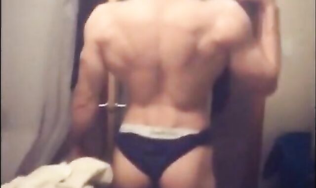 Muscle Hunks: Eddyfitt's Sexy Twink Showoff