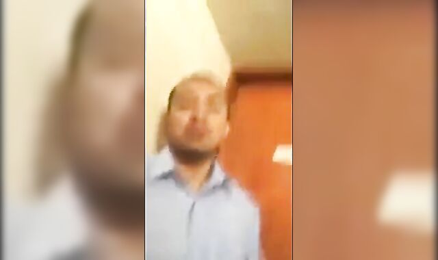 Aliviando a tensão no trabalho com o porteiro gostoso