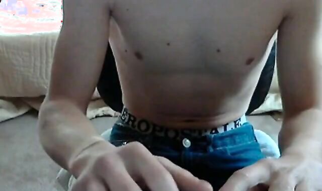 Twink Moans and Strokes Hard