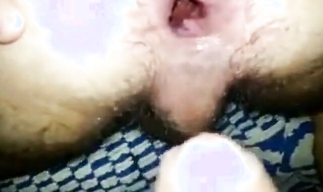 Amateur Bareback: Daddy's Big Cock Makes That Hole Gape