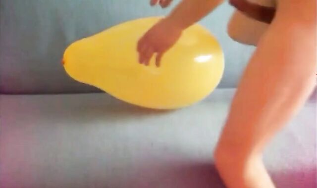 Twink Humps Yellow Balloon to Cum