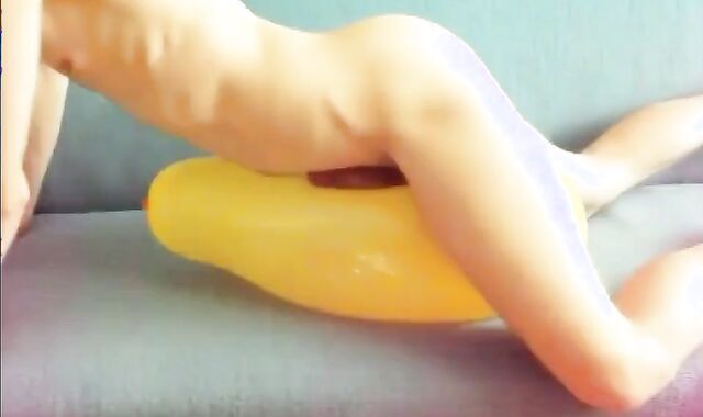 Twink Humps Yellow Balloon to Cum