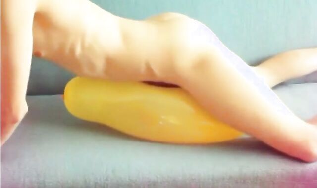Twink Humps Yellow Balloon to Cum