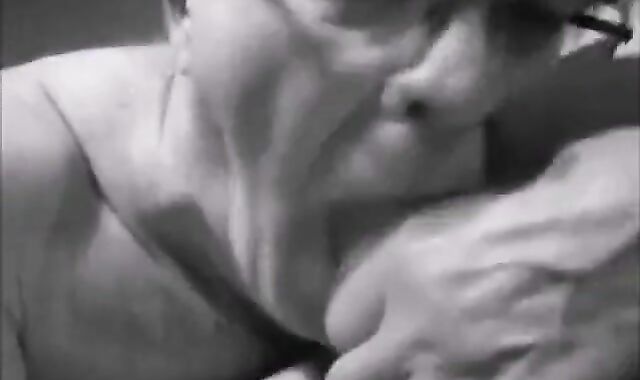 Older Daddy Barebacks Me