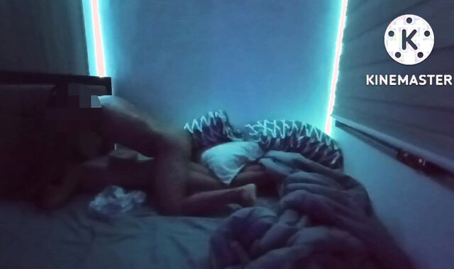 str8 sekyu pinatulog sabay kinantot demonyo si bossing