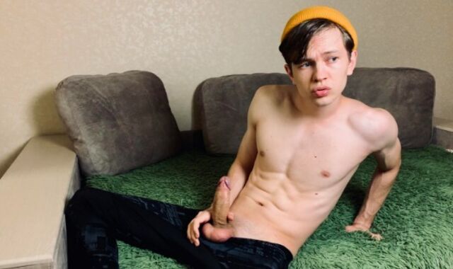 Fit boy Fapping Off In Sport Open Up Trousers / Big Fuck-Stick (23cm) / Yam-Sized Geyser /