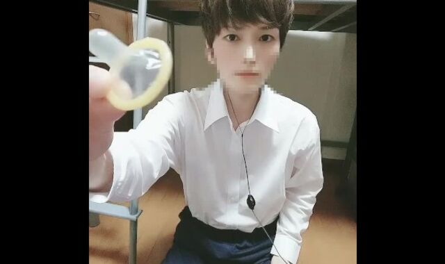 Uber-Magnificent Japanese love glove getting off! At the end, mass ejaculation on love glove! 003