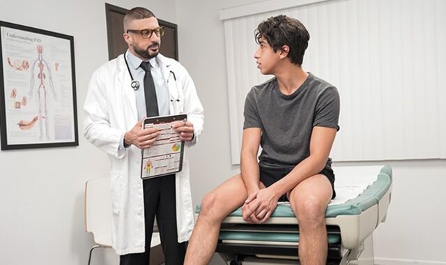 Doctor Tapes - Muscled Hunk Medic Marco Napoli Whips Out His Meatpipe And Barebacks Supah Sizzling Latino Patient