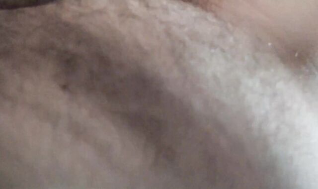 Cdzinha leva foda matinal forte até ficar cheia de leite quente