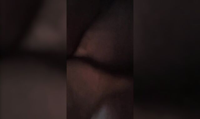 Cdzinha leva foda matinal forte até ficar cheia de leite quente