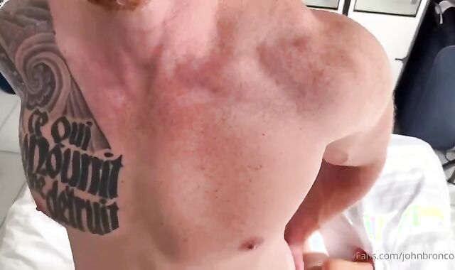 Ginger boy bonks Bodybuilder Hunk. kinky fag Fucky-fucky