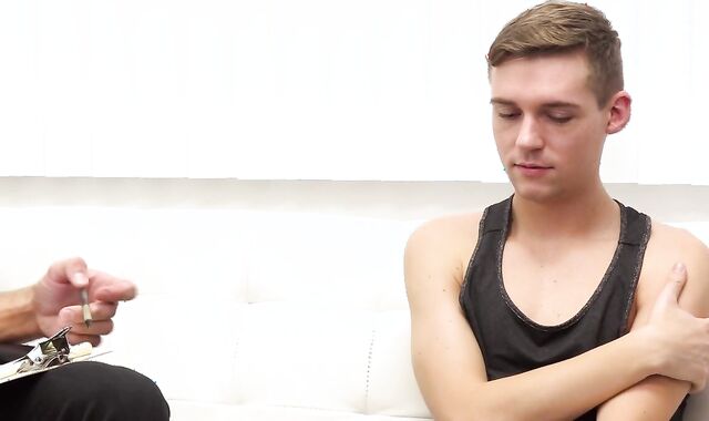 SayUncle Labs - Insane finds gusto in inserting hard