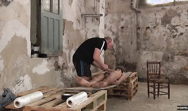 Adult movie star Maxxie Rivers jizm-shot