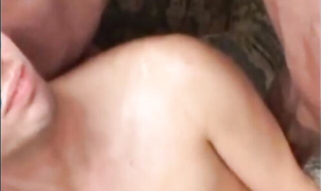 Muscle dad bangs His youngster