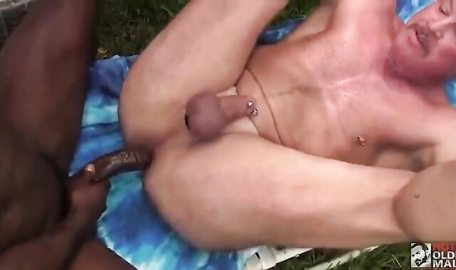 Adam Clay romped By Aaron Trainer