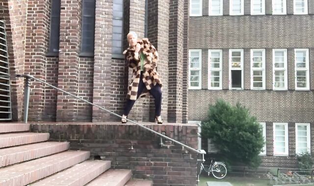 youngster IS ALWAYS ANXIOUS FOR wet knob