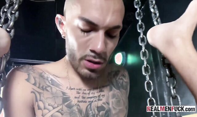 RealMenFuck: Hard ripped Dean Rogers struck by immense fuck-stick dad